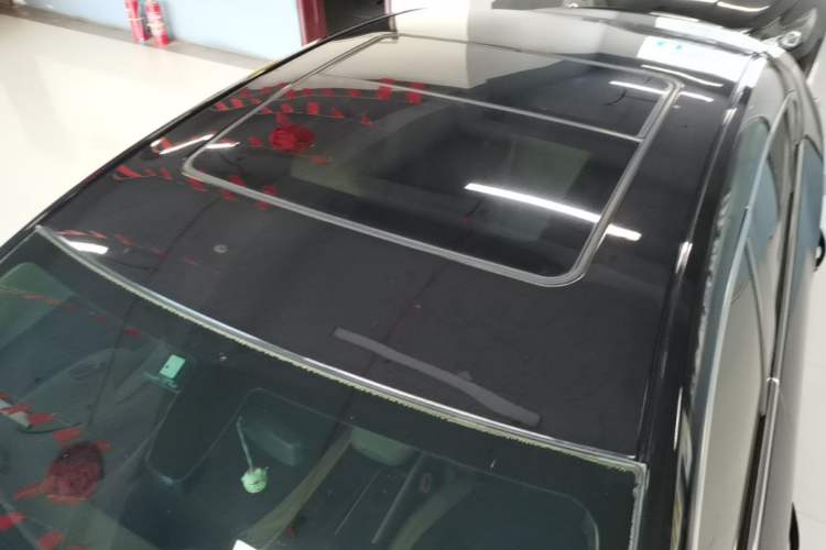 Used Buick LaCrosse 2013 2.4L SIDI Leading Comfort Version Roof