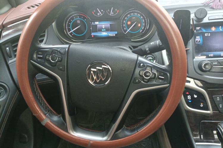 Used Buick LaCrosse 2013 2.4L SIDI Elite Comfort Version Steering Wheel