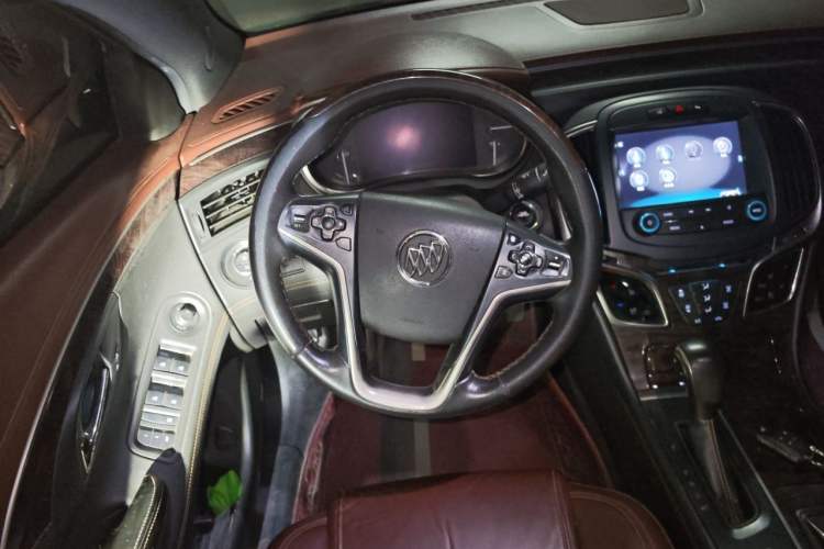 Used Buick LaCrosse 2013 2.0T SIDI Smart Luxury Flagship Edition Steering Wheel