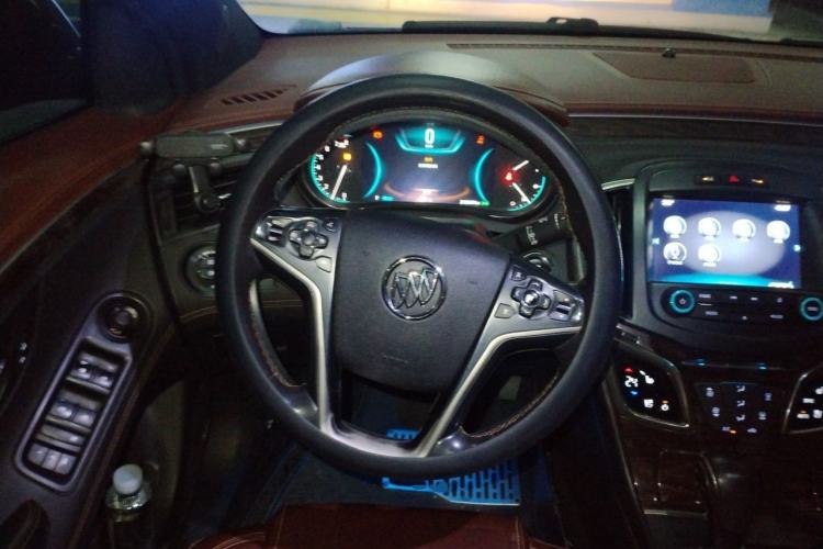 Used Buick LaCrosse 2013 2.0T SIDI Smart Luxury Flagship Edition Steering Wheel