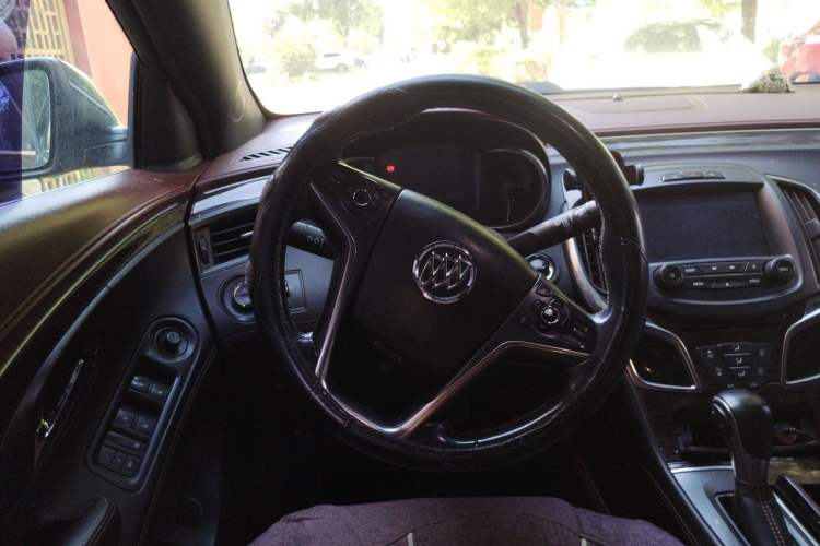 Used Buick LaCrosse 2013 2.0T SIDI Smart Luxury Flagship Edition Steering Wheel
