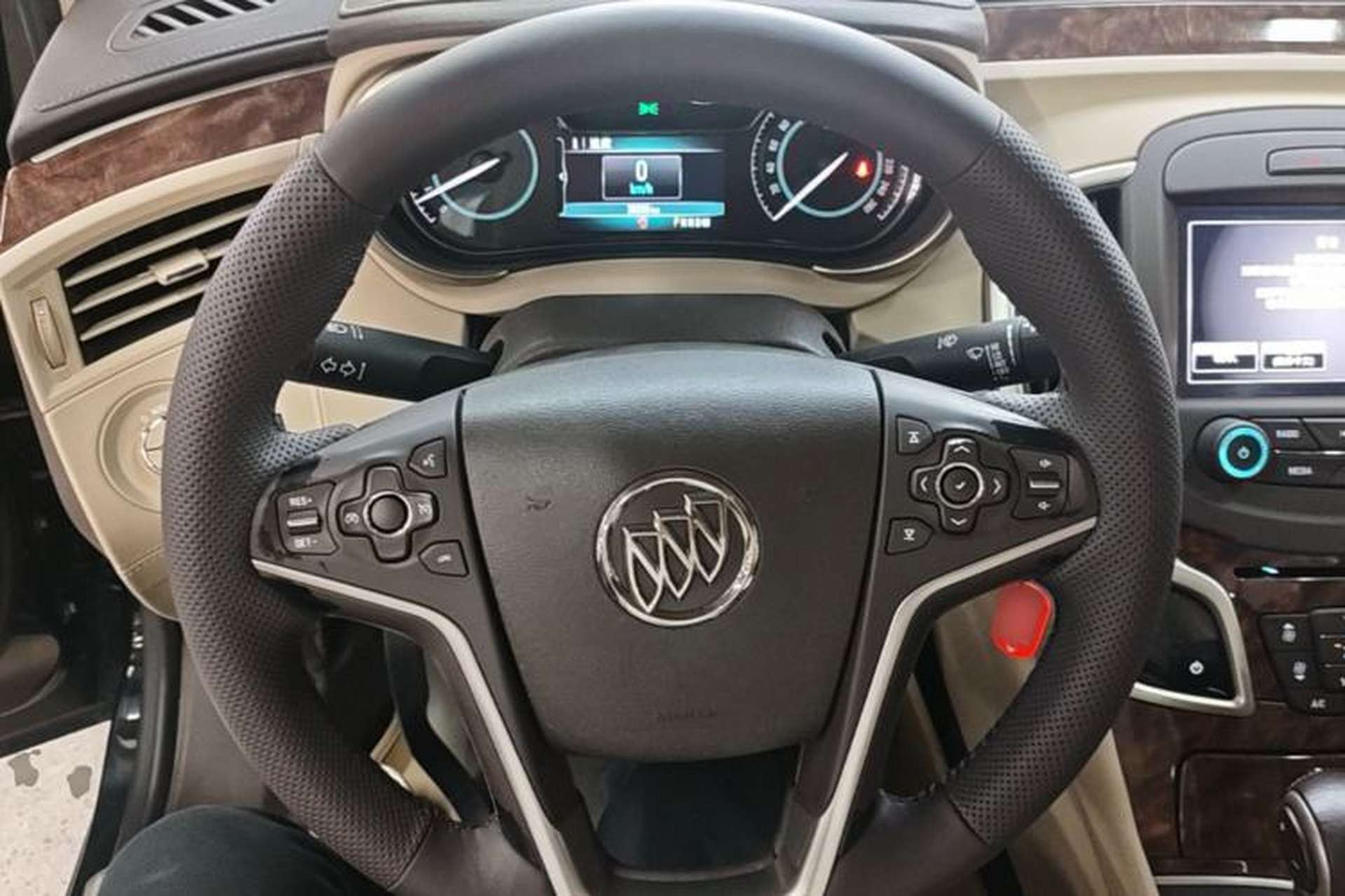 Used Buick LaCrosse 2013 2.4L SIDI Leading Comfort Version Steering Wheel