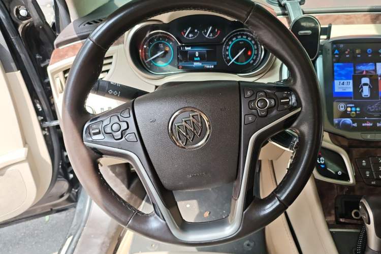 Used Buick LaCrosse 2013 2.4L SIDI Leading Comfort Version Steering Wheel