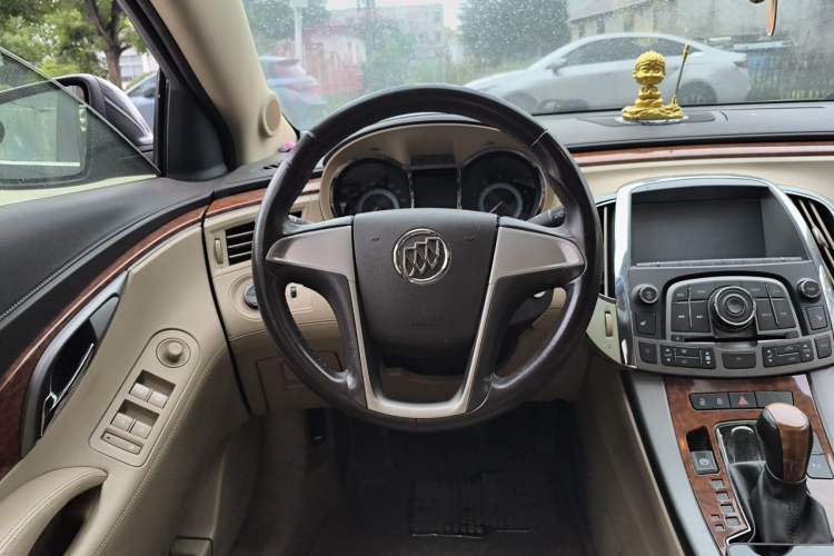 Used Buick LaCrosse 2013 2.4L SIDI Leading Comfort Version Steering Wheel
