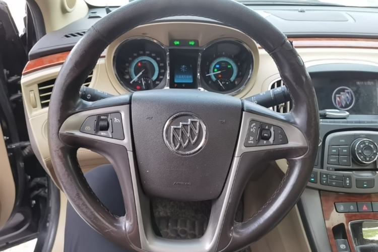 Used Buick LaCrosse 2013 2.4L SIDI Elite Comfort Version Steering Wheel