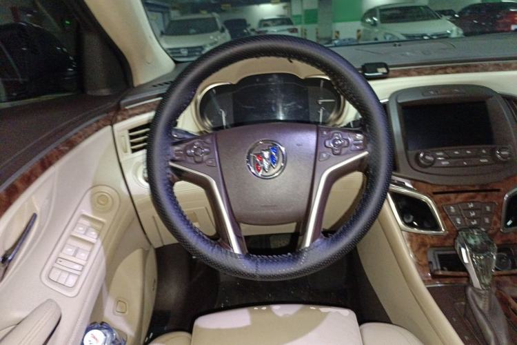 Used Buick LaCrosse 2013 3.0L SIDI V6 Smart Luxury Flagship Model Steering Wheel