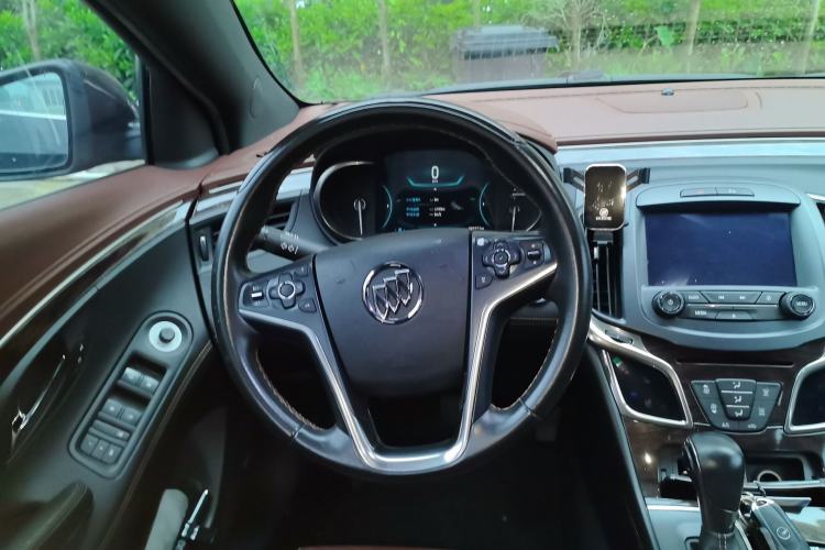 Used Buick LaCrosse 2013 2.4L SIDI Luxury Comfort Edition Steering Wheel