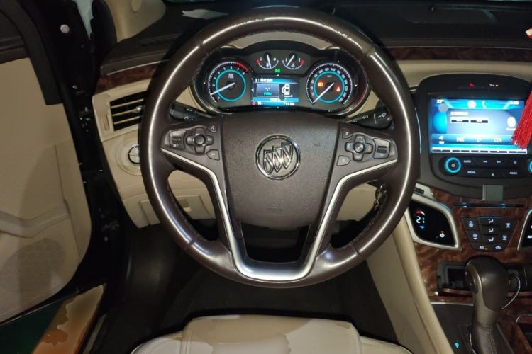 Used Buick LaCrosse 2013 2.4L SIDI Leading Comfort Version Steering Wheel