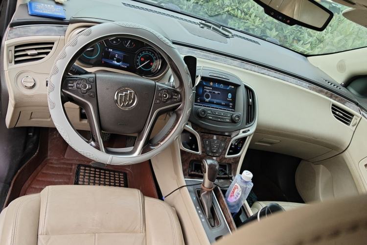 Used Buick LaCrosse 2013 2.4L SIDI Elite Comfort Version Steering Wheel