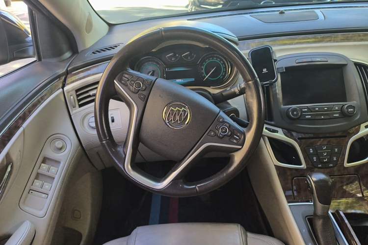 Used Buick LaCrosse 2013 2.4L SIDI Leading Comfort Version Steering Wheel