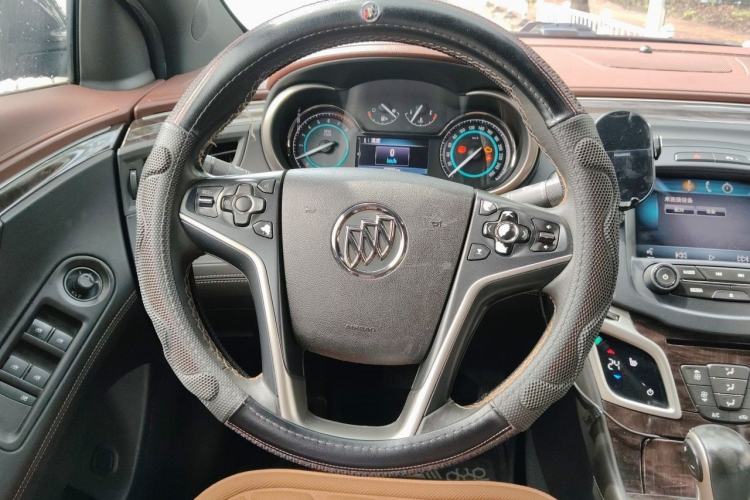 Used Buick LaCrosse 2013 2.4L SIDI Elite Comfort Version Steering Wheel