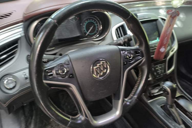 Used Buick LaCrosse 2013 2.4L SIDI Elite Comfort Version Steering Wheel