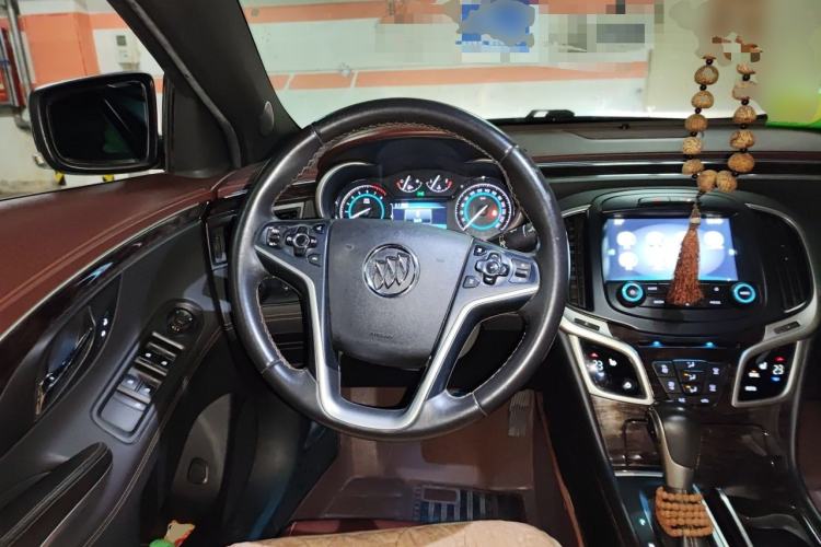 Used Buick LaCrosse 2013 2.4L SIDI Elite Comfort Version Steering Wheel