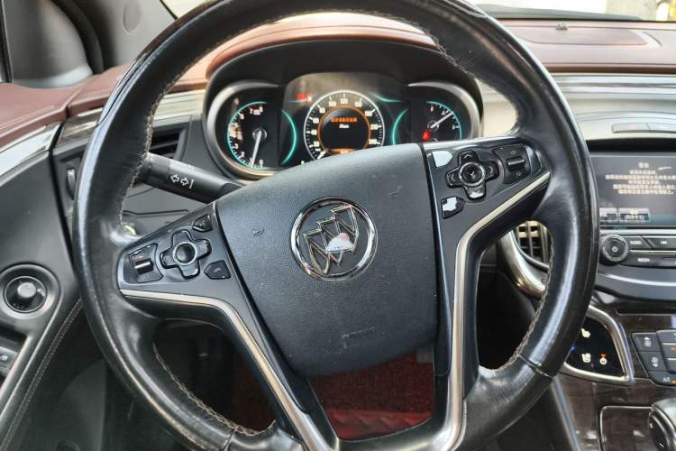 Used Buick LaCrosse 2013 2.4L SIDI Luxury Comfort Edition Steering Wheel