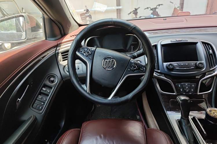 Used Buick LaCrosse 2013 3.0L SIDI V6 Smart Luxury Flagship Model Steering Wheel