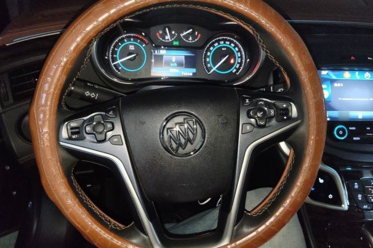Used Buick LaCrosse 2013 2.4L SIDI Elite Comfort Version Steering Wheel