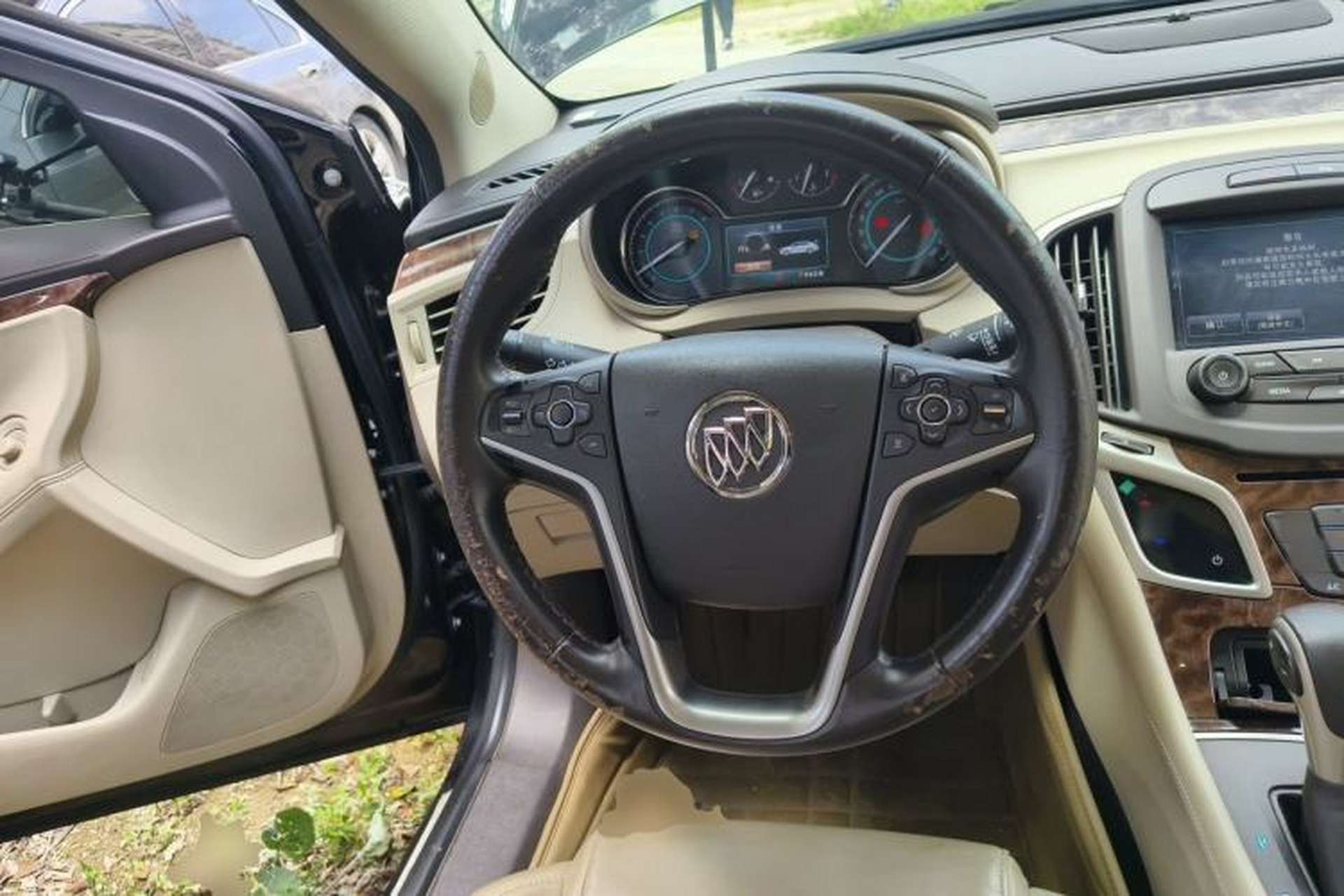 Used Buick LaCrosse 2013 2.4L SIDI Leading Comfort Version Steering Wheel
