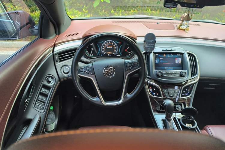 Used Buick LaCrosse 2013 2.0T SIDI Smart Luxury Flagship Edition Steering Wheel