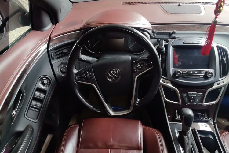 Used Buick LaCrosse 2013 2.4L SIDI Elite Comfort Version Steering Wheel