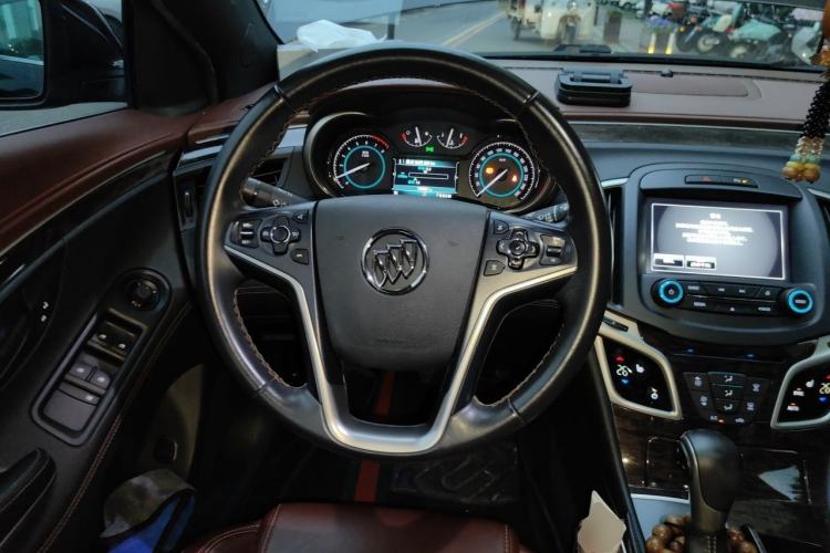 Used Buick LaCrosse 2013 2.4L SIDI Elite Comfort Version Steering Wheel