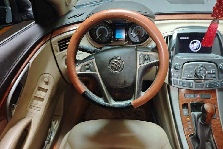 Used Buick LaCrosse 2013 2.4L SIDI Elite Comfort Version Steering Wheel