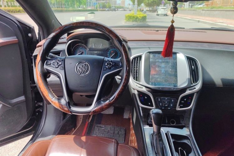 Used Buick LaCrosse 2013 2.4L SIDI Elite Comfort Version Steering Wheel