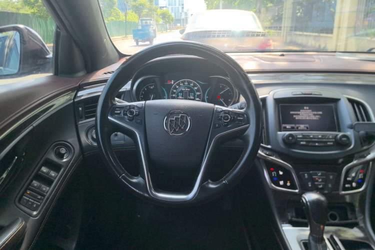 Used Buick LaCrosse 2013 2.0T SIDI Smart Luxury Flagship Edition Steering Wheel