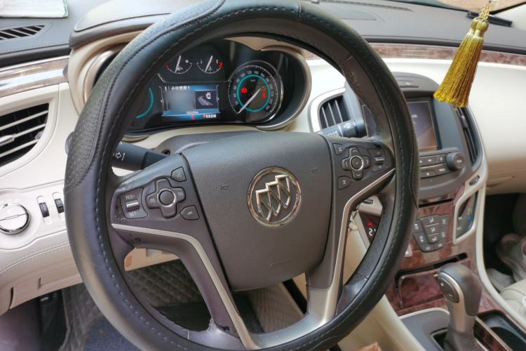 Used Buick LaCrosse 2013 2.4L SIDI Leading Comfort Version Steering Wheel