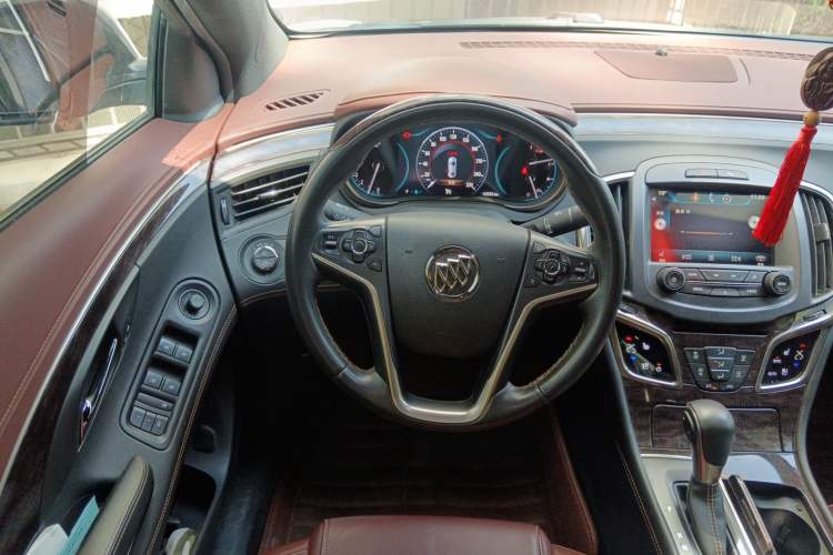 Used Buick LaCrosse 2013 2.4L SIDI Luxury Comfort Edition Steering Wheel