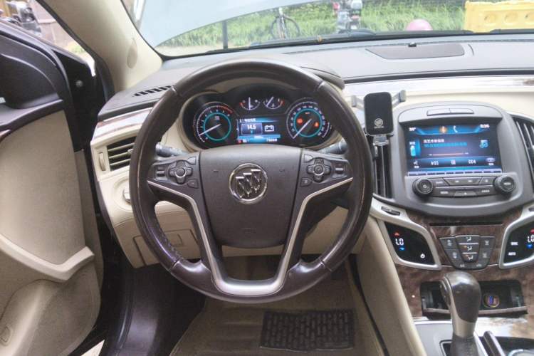 Used Buick LaCrosse 2013 2.4L SIDI Leading Comfort Version Steering Wheel