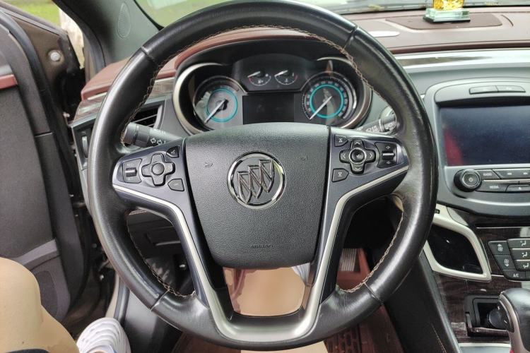 Used Buick LaCrosse 2013 2.0T SIDI Elite Tech Version Steering Wheel