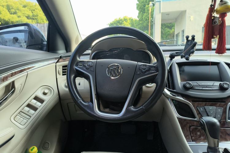 Used Buick LaCrosse 2013 2.4L SIDI Luxury Comfort Edition Steering Wheel