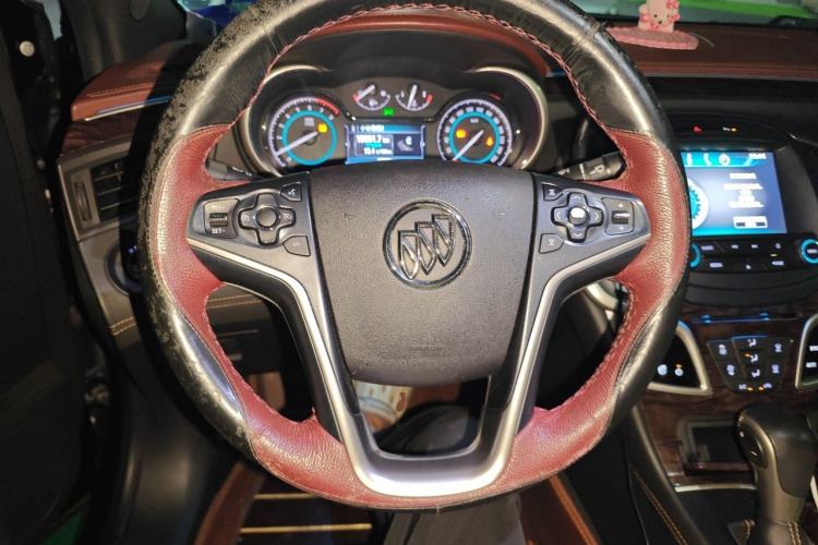 Used Buick LaCrosse 2013 2.4L SIDI Elite Comfort Version Steering Wheel