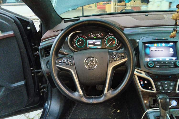 Used Buick LaCrosse 2013 2.4L SIDI Leading Comfort Version Steering Wheel