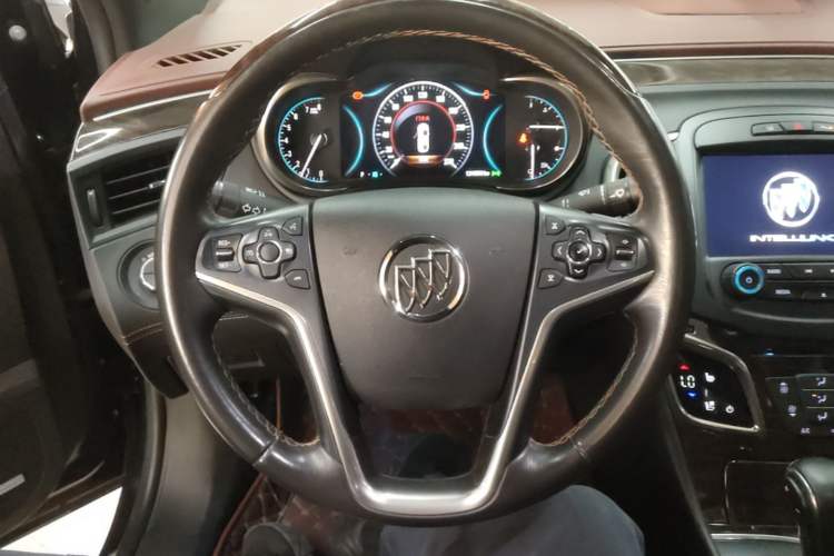 Used Buick LaCrosse 2013 3.0L SIDI V6 Smart Luxury Flagship Model Steering Wheel