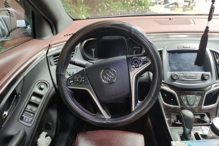 Used Buick LaCrosse 2013 3.0L SIDI V6 Smart Luxury Flagship Model Steering Wheel