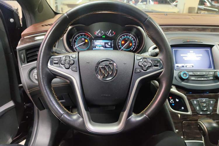 Used Buick LaCrosse 2013 2.4L SIDI Elite Comfort Version Steering Wheel