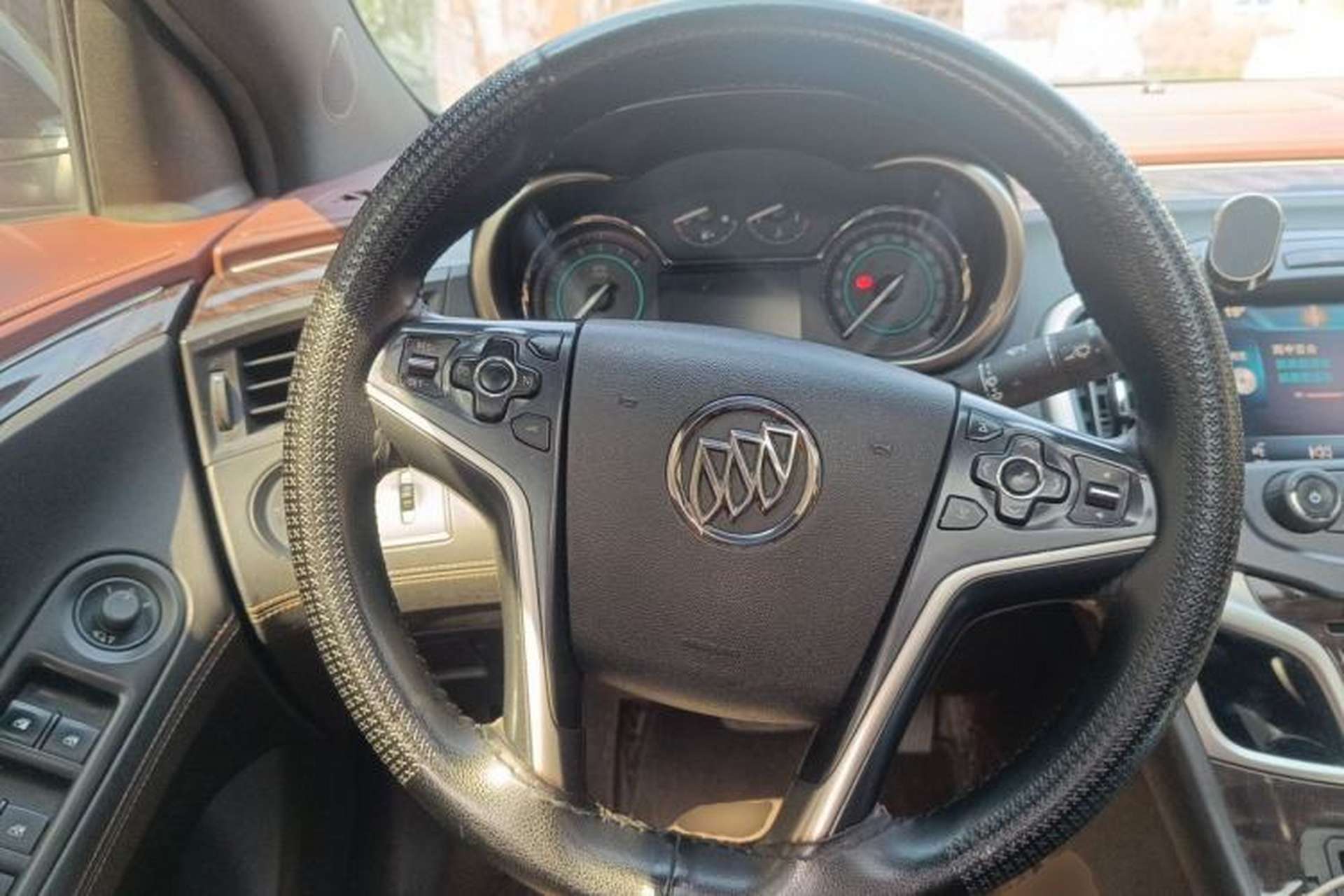 Used Buick LaCrosse 2013 2.4L SIDI Elite Comfort Version Steering Wheel