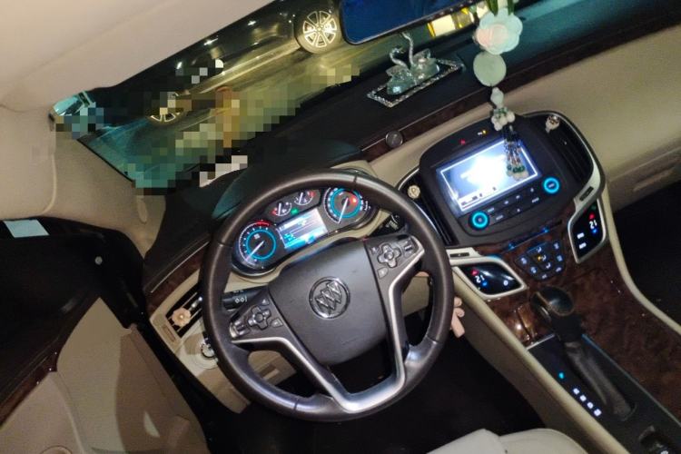 Used Buick LaCrosse 2013 2.4L SIDI Leading Comfort Version Steering Wheel
