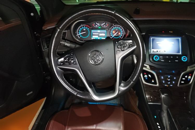 Used Buick LaCrosse 2013 2.4L SIDI Elite Comfort Version Steering Wheel