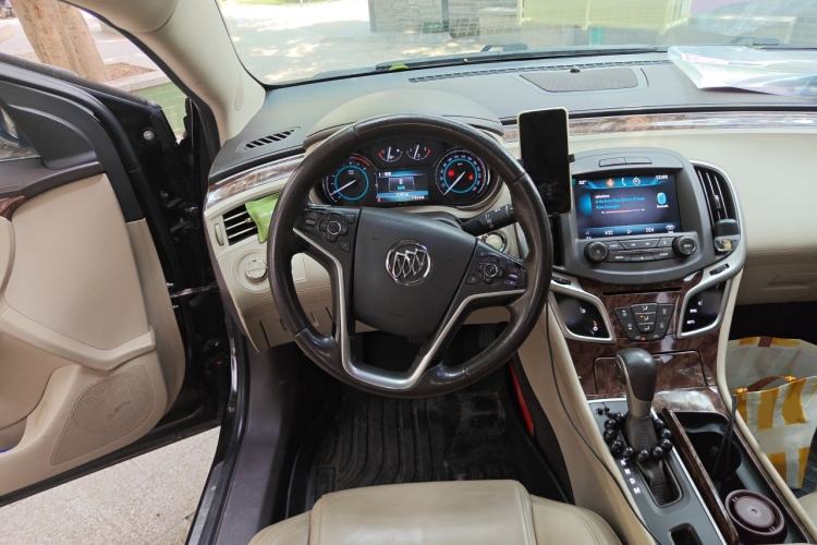 Used Buick LaCrosse 2013 2.4L SIDI Elite Comfort Version Steering Wheel