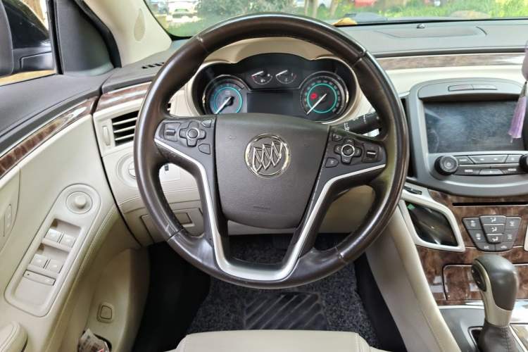 Used Buick LaCrosse 2013 2.0T SIDI Technology Version Steering Wheel