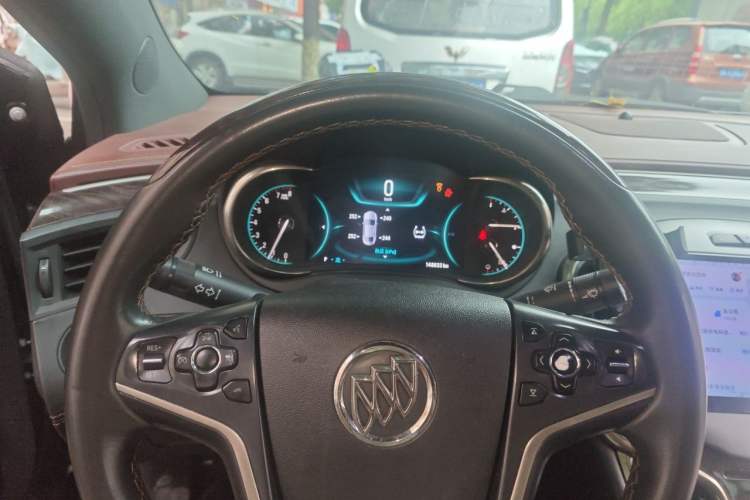 Used Buick LaCrosse 2013 2.0T SIDI Smart Luxury Flagship Edition Steering Wheel