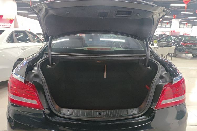 Used Buick LaCrosse 2013 2.4L SIDI Leading Comfort Version Trunk