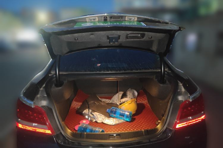 Used Buick LaCrosse 2013 2.4L SIDI Elite Comfort Version Trunk