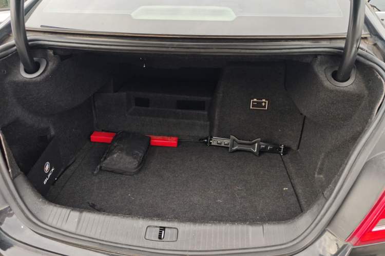 Used Buick LaCrosse 2013 eAssist 2.4L Eco-Friendly Comfort Model Trunk