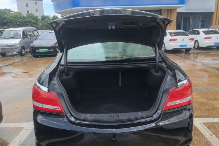 Used Buick LaCrosse 2013 2.4L SIDI Leading Comfort Version Trunk