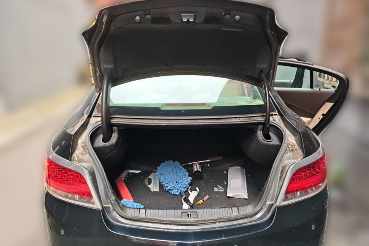Used Buick LaCrosse 2013 2.4L SIDI Elite Comfort Version Trunk