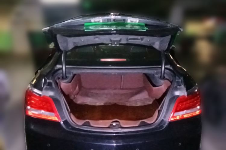 Used Buick LaCrosse 2013 2.4L SIDI Leading Comfort Version Trunk