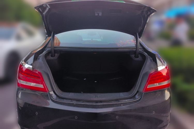 Used Buick LaCrosse 2013 2.4L SIDI Elite Comfort Version Trunk